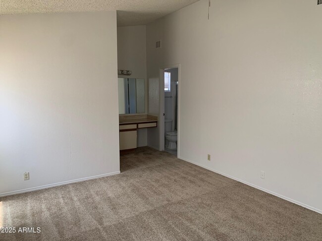 Building Photo - 8135 W Krall St