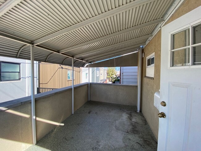 Building Photo - 2550 S Bancroft St