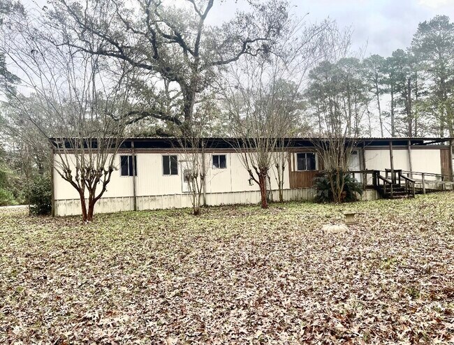 Primary Photo - 933 S Pine Lake Rd