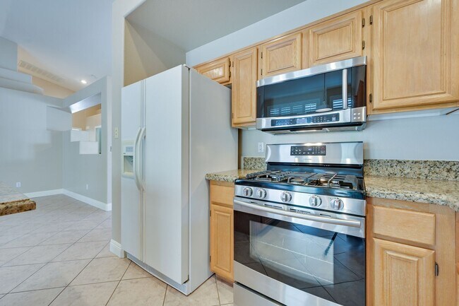 Building Photo - 561 Pacer Terrace