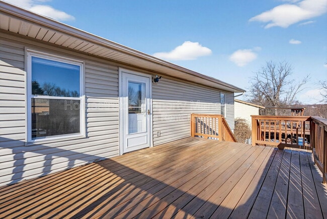 Building Photo - 113 Elk Run Dr