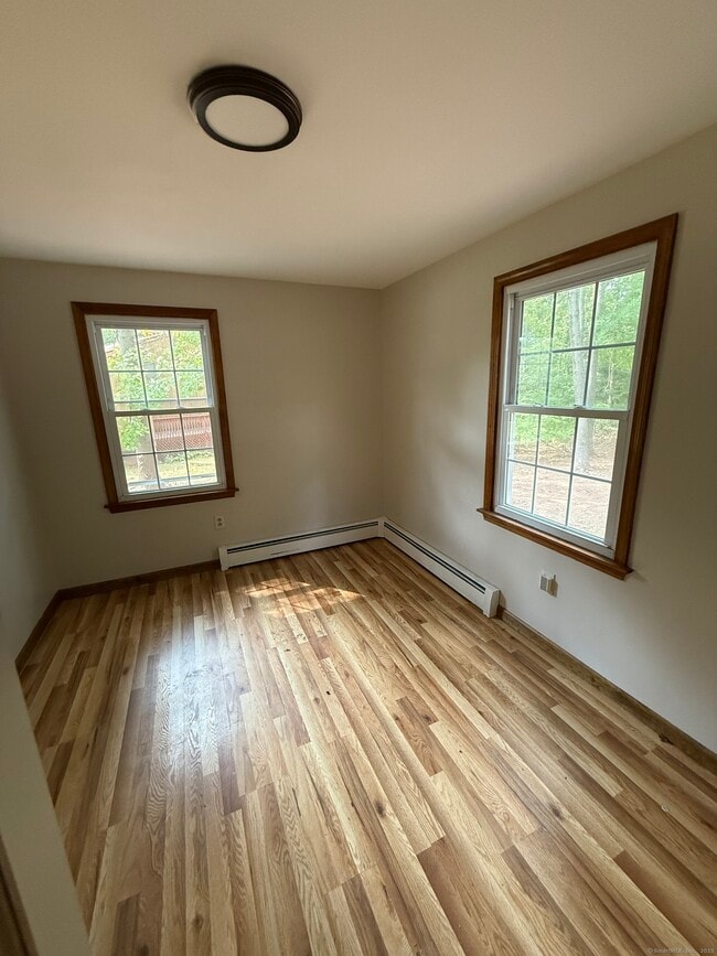 Building Photo - 276 Carriage Way