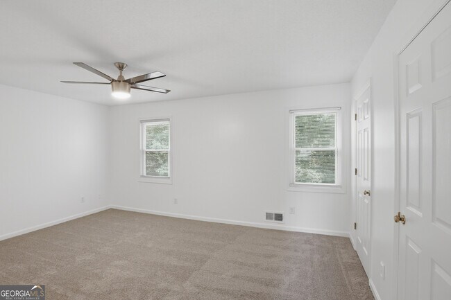 Building Photo - 1100 Westfield Trace