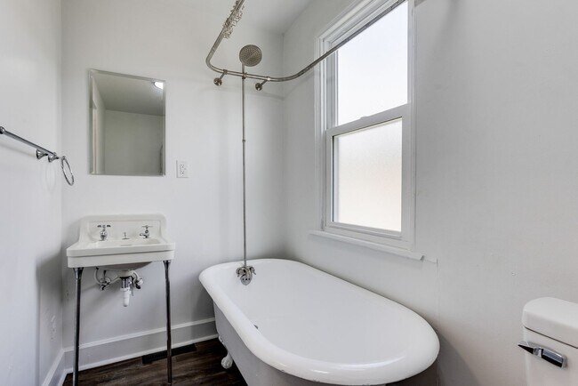 Building Photo - 2637 S 18th St
