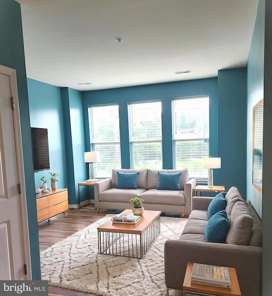 Primary Photo - 2610 Sheridan Rd SE