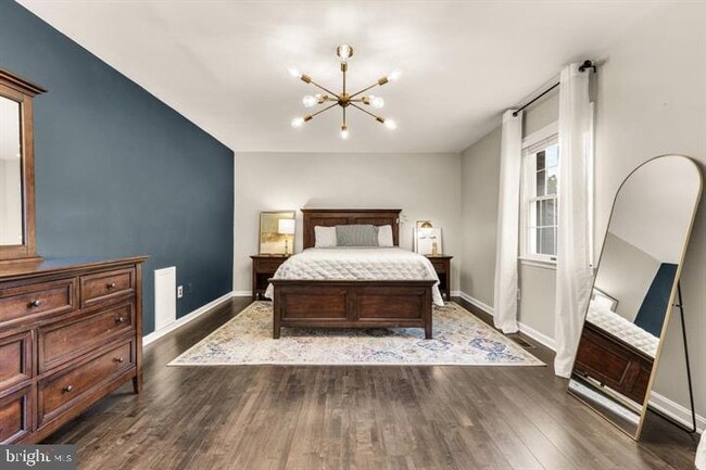 Building Photo - 10855 Lockwood Dr