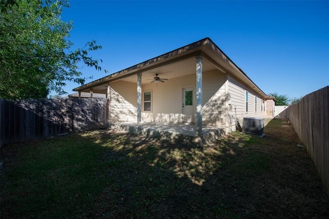 Building Photo - 245 Joanne Lp