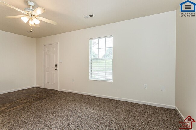 Building Photo - 6407 Son Light Way