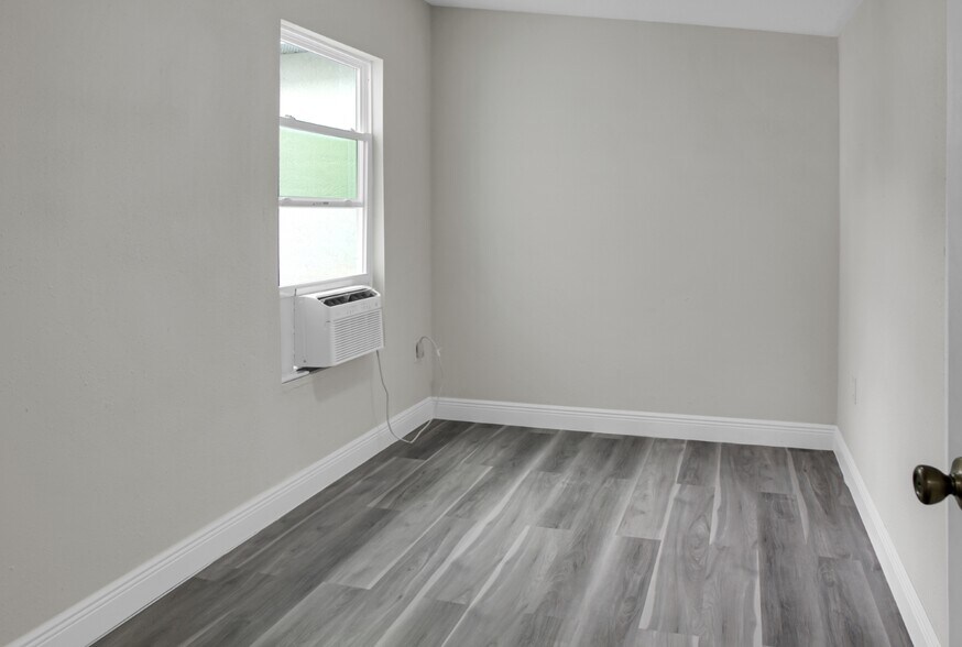 Building Photo - 1505 New York Ave