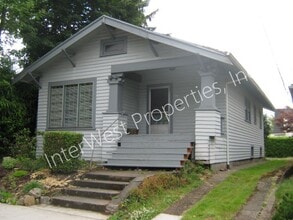 Building Photo - 2 Bedroom Home in the Alberta area with To...