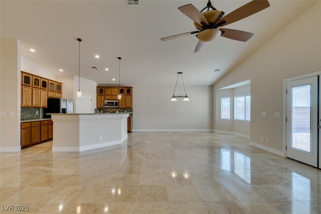 Building Photo - 2180 Dogwood Ranch Ave
