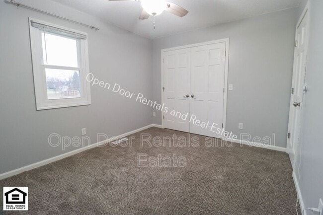 Building Photo - 8218 Fountainhead Dr