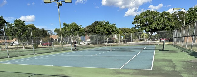 Ventura HOA tennis court - 7506 Foss Mdws