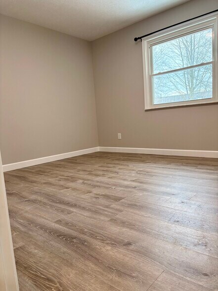 Building Photo - 1809 Sawmill Pl