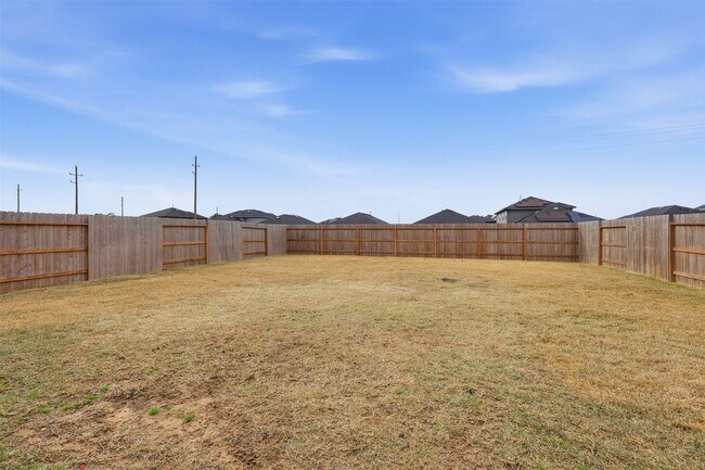 Building Photo - 17719 Winfall Dr