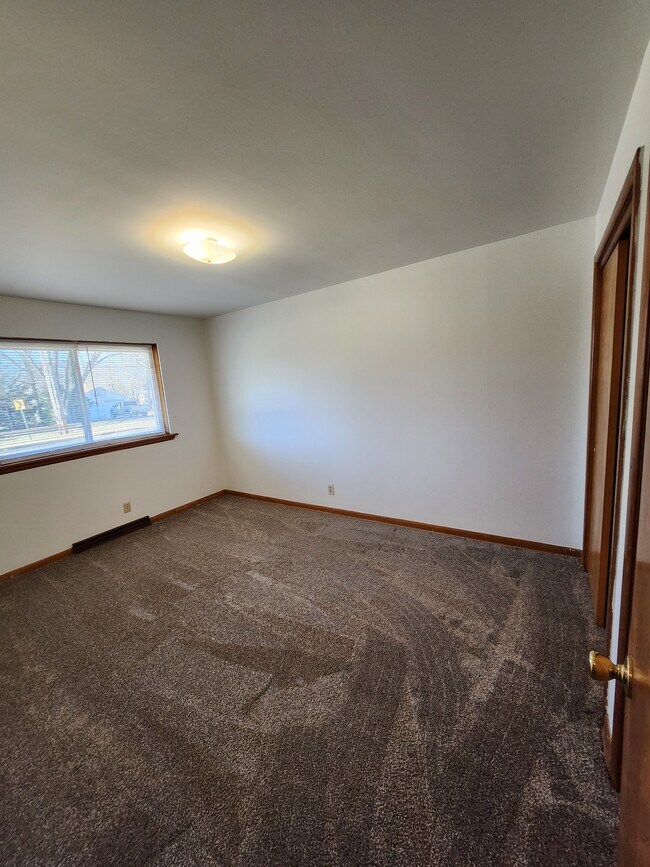 Building Photo - Swords & Rohmann