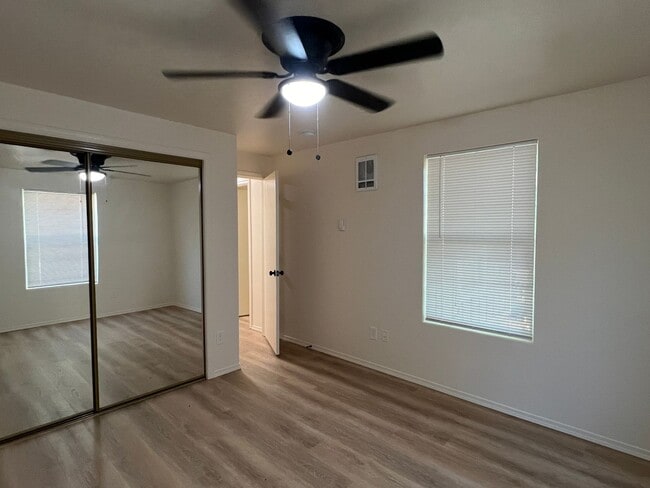 Building Photo - Newly Remodeled Home
