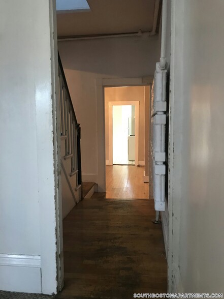 Building Photo - 335 Dorchester St