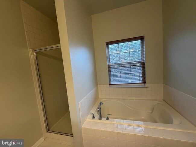 Building Photo - 412 Kintyre Ln