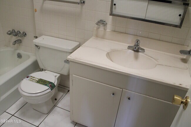 Building Photo - 5613 Wadsworth Ave