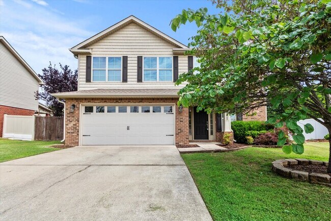 Building Photo - 2525 Millwood Cir SE