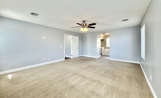 Building Photo - 5033 W Moberly Ave