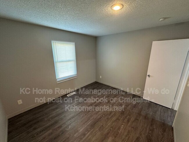 Building Photo - 1525 Jackson Ave