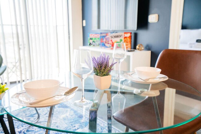 Building Photo - 915 N 4th St