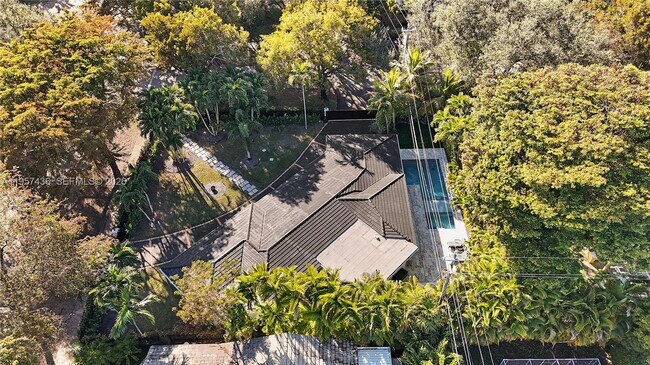 Building Photo - 711 Sunset Rd