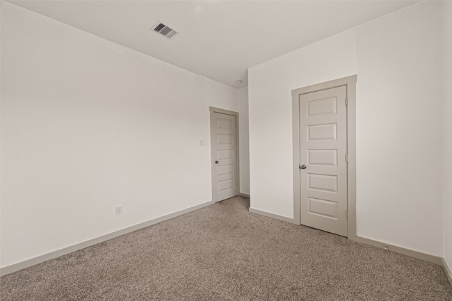 Building Photo - 6903 Green Embers Ln
