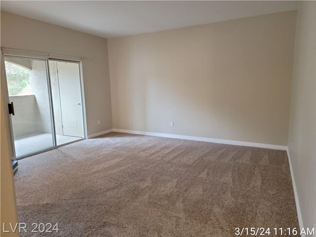 Building Photo - 2ND FLOOR 1 BED, 1 BATH UNIT ON THE SOUTH ...