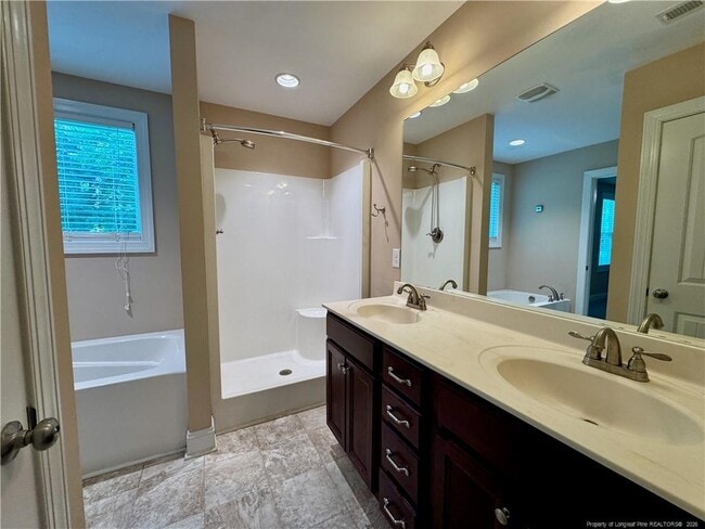 Building Photo - 20 Yelverton Ct
