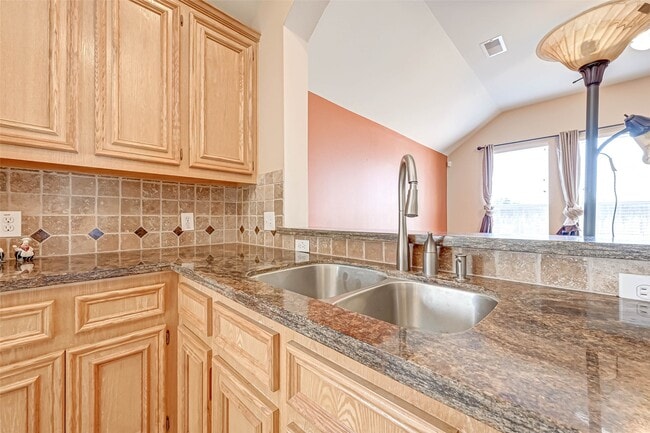 Building Photo - 3403 Sparta Dr