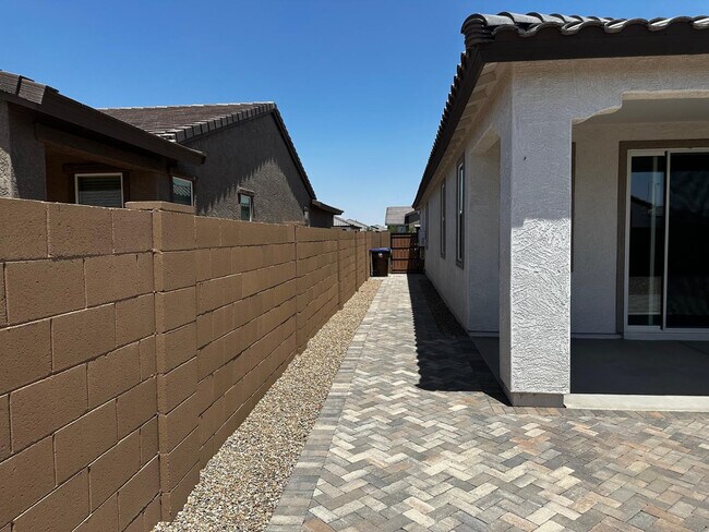 Building Photo - 3269 E Baler Dr