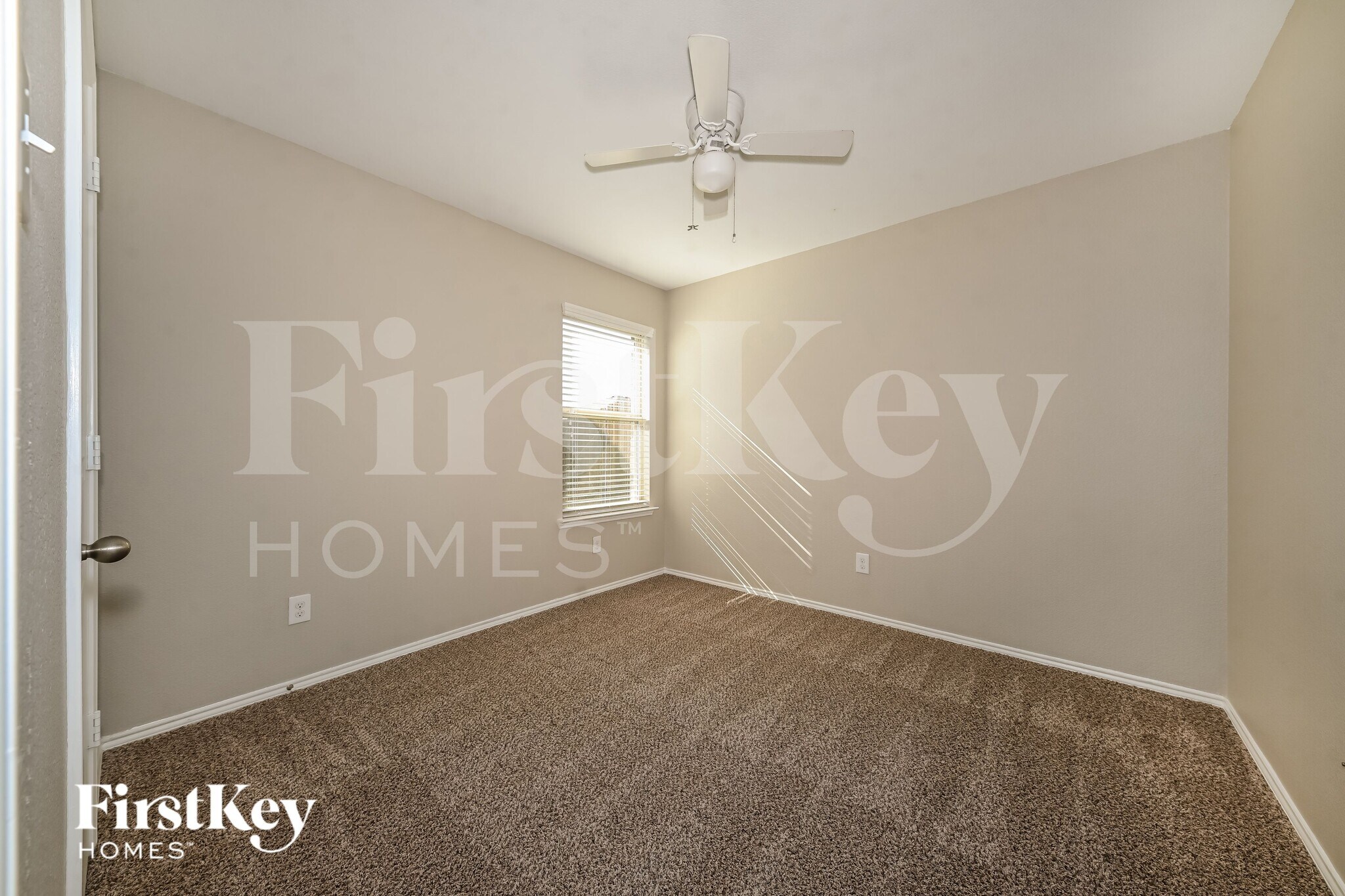 Building Photo - 2803 Englenook Dr