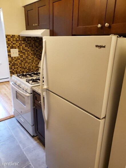 Building Photo - 3710 N Pine Grove Ave