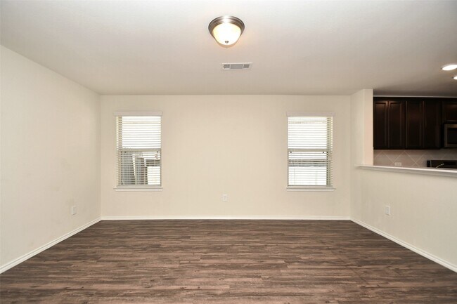 Building Photo - 5010 Brewcastle Ln