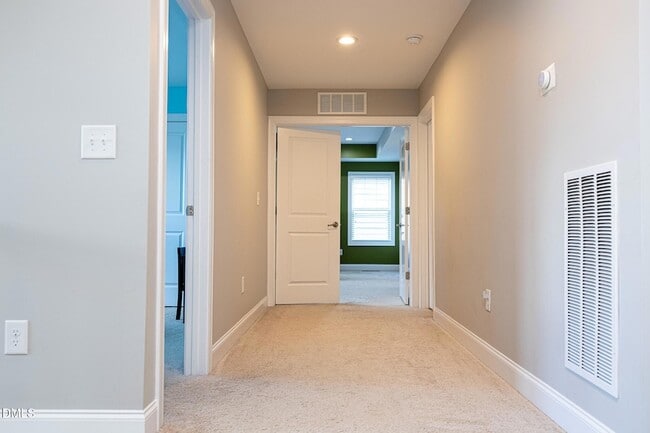 Building Photo - 5016 Trembath Ln