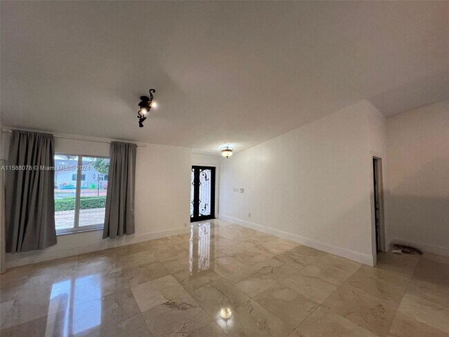 Building Photo - Southwest 143rd Place, Miami, FL 33175 - 4...