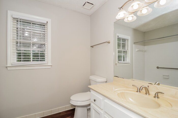 Building Photo - 4296 Alison Jane Dr NE