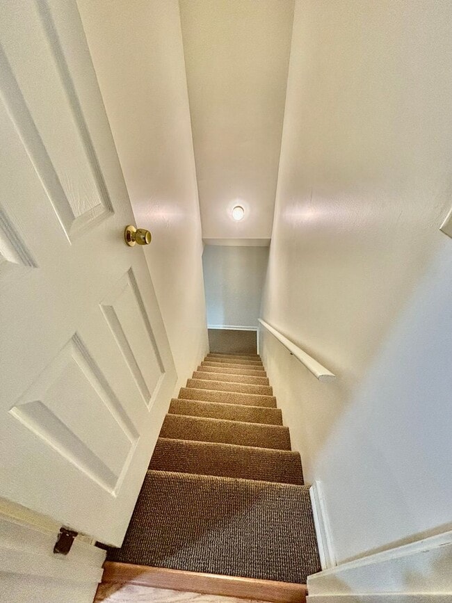 Building Photo - 3 Bedroom Home in Danville!