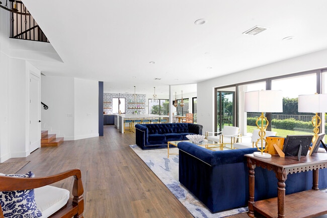 Building Photo - 2905 Polo Island Dr