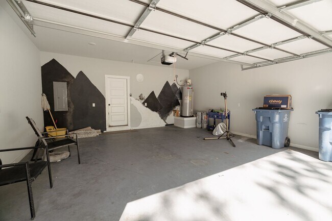 Building Photo - Nearly New Bella Vista Home Nestled in Ultimate Privacy! Furnished options available!