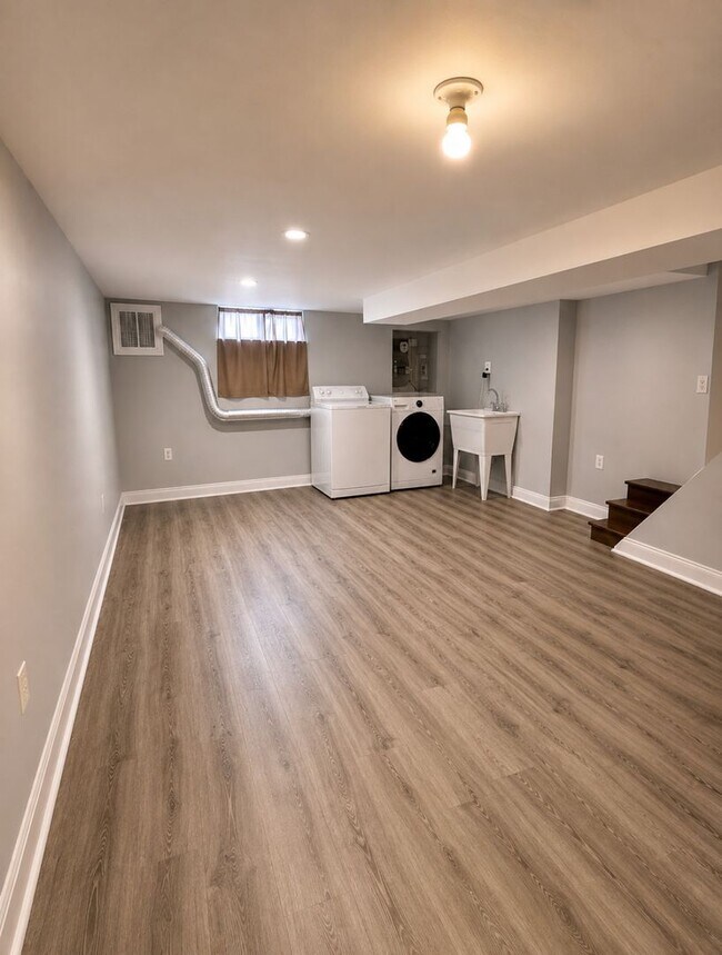 Building Photo - Spacious 3-Bedroom, 1.5-Bath South Philadelphia Townhome with Private Yard and Pets Allowed