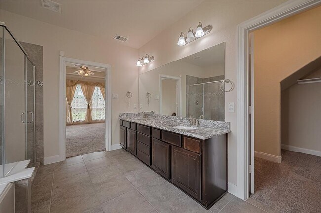 Building Photo - 2706 Topaz Cove Ln