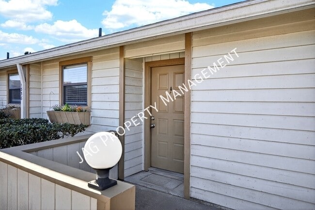 Building Photo - 1338 Gettysburg Dr