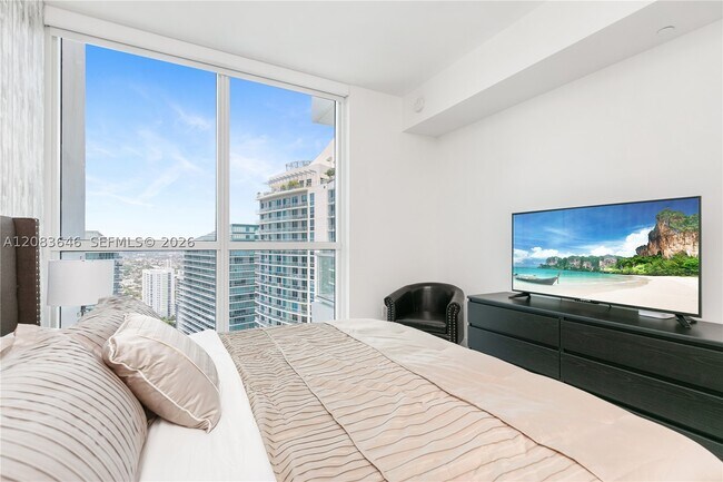 Building Photo - 1080 Brickell Ave