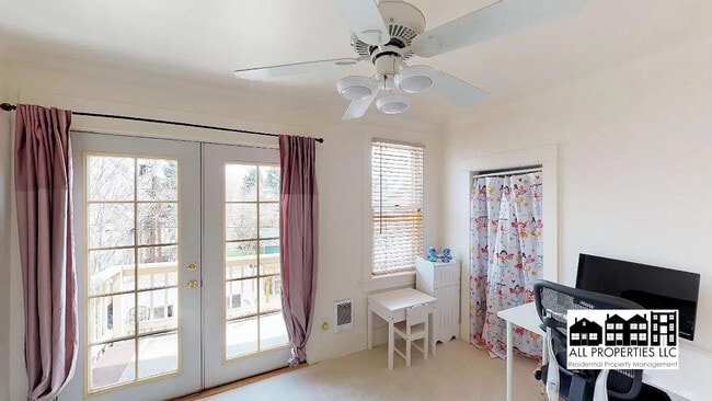 Building Photo - 3286 Meade St