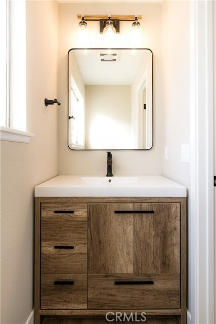 Building Photo - 17552 Wayne Ave