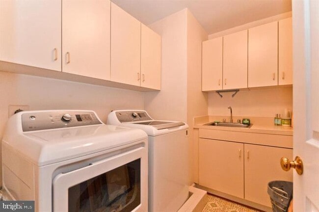 Building Photo - 1540 Hampton Hill Cir